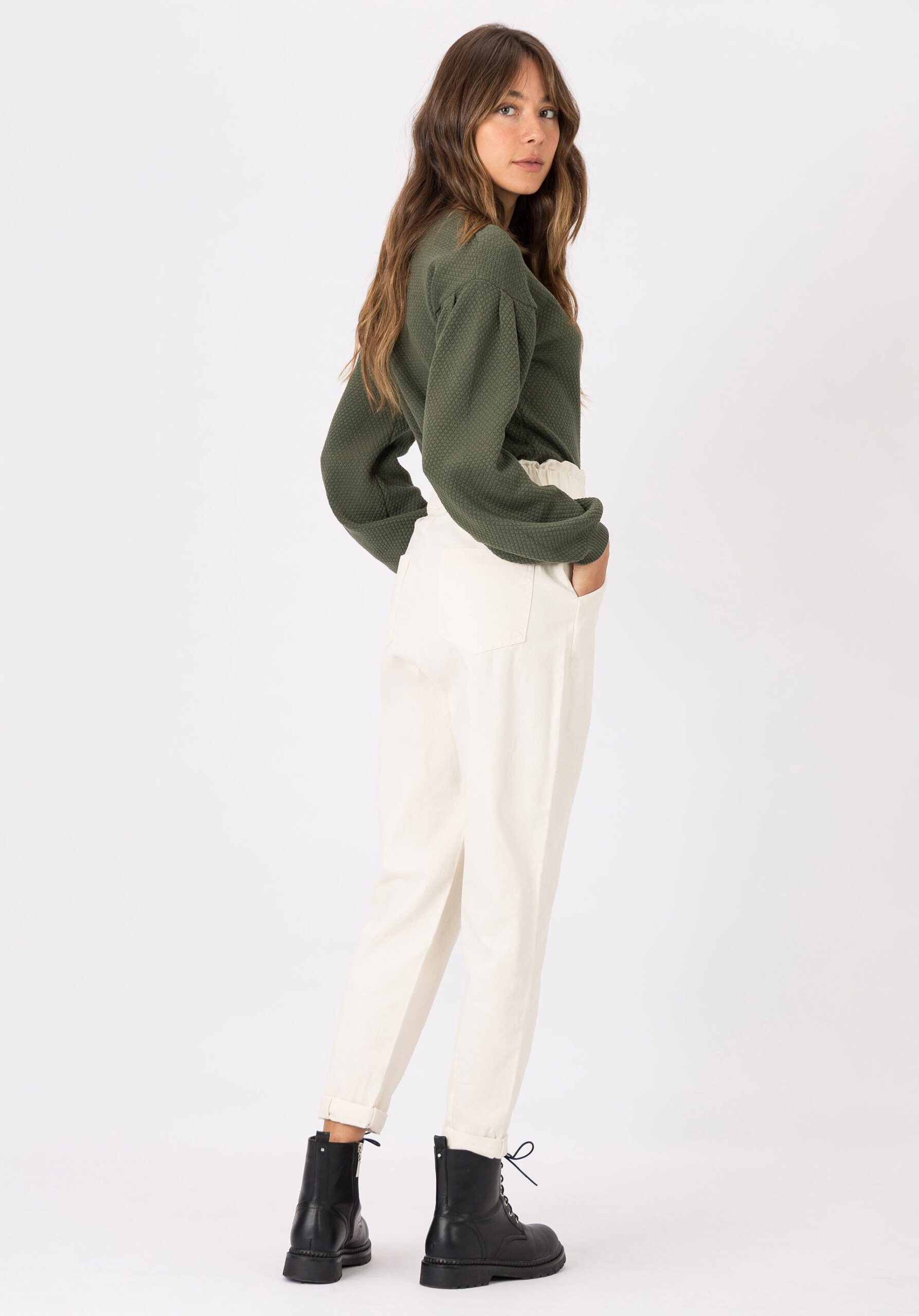 10042722106_3_2021111813